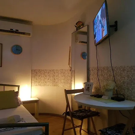 Apartment Otto E Mezzo