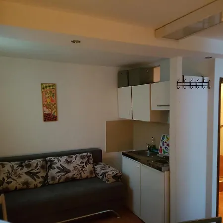 Otto E Mezzo Apartment Split